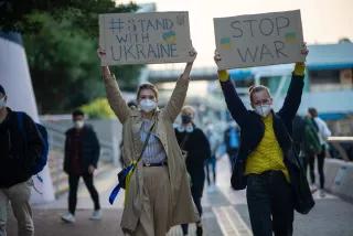 women protesting Russia's invasion of Ukraine