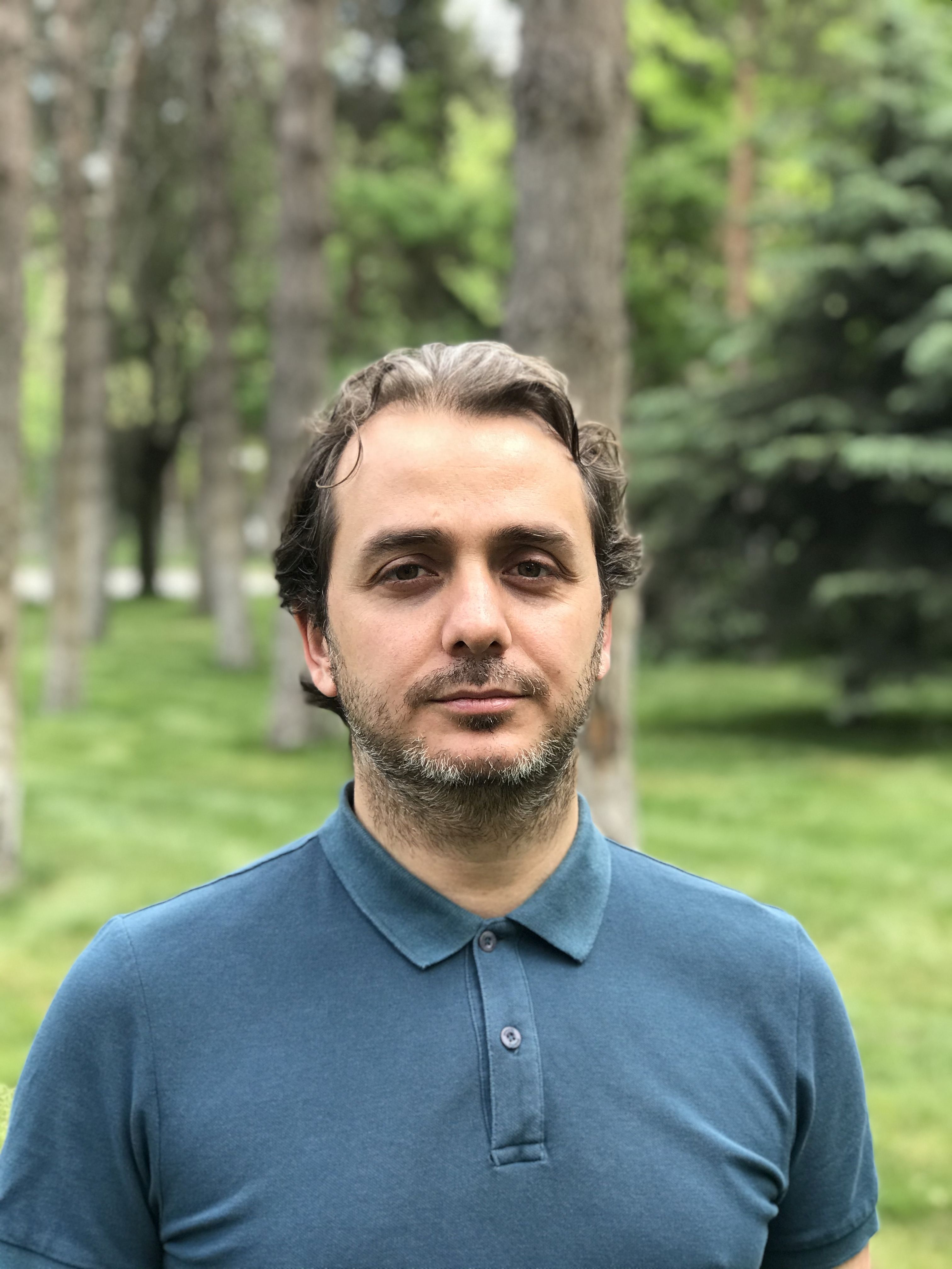 Headshot of Evren M. Dincer