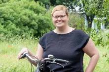 Headshot of Claudia Hille