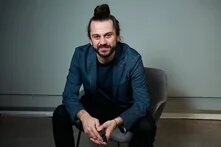 headshot of Tobias Bacherle