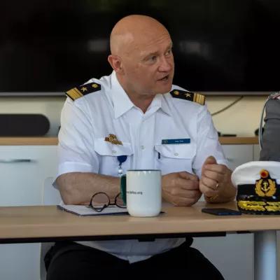 Henning Faltin is talking