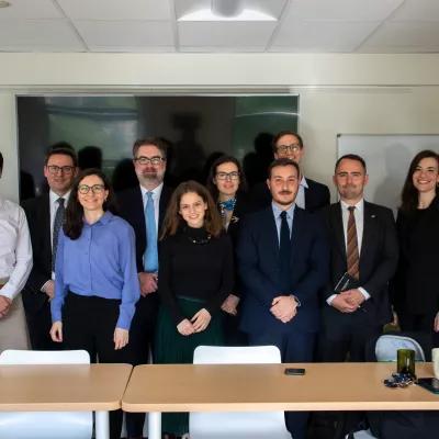 Group photo of the participants of the Study Tour with Peter Scoblic
