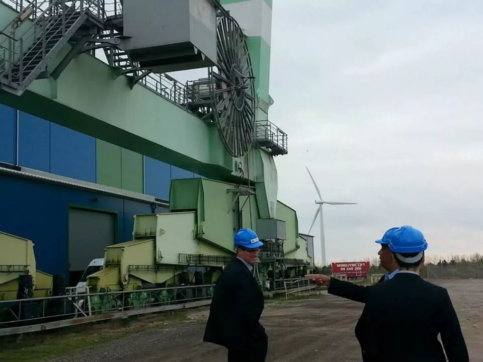 Offshore Wind and Maritime Economies